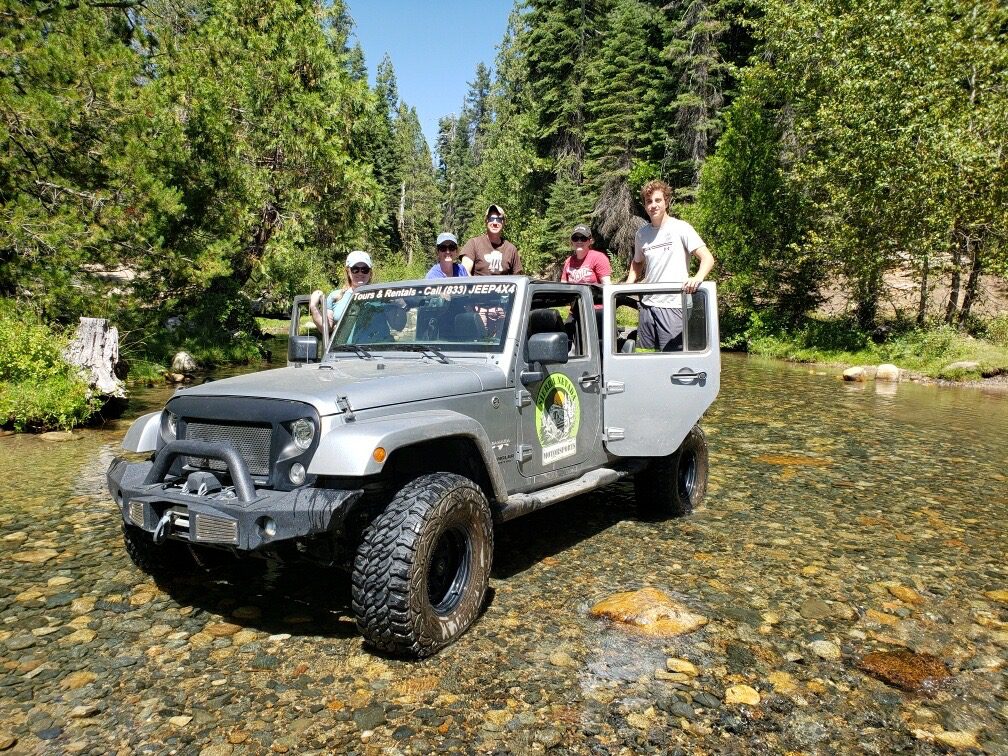 Creek Crossing on 4x4 Jeep Tour